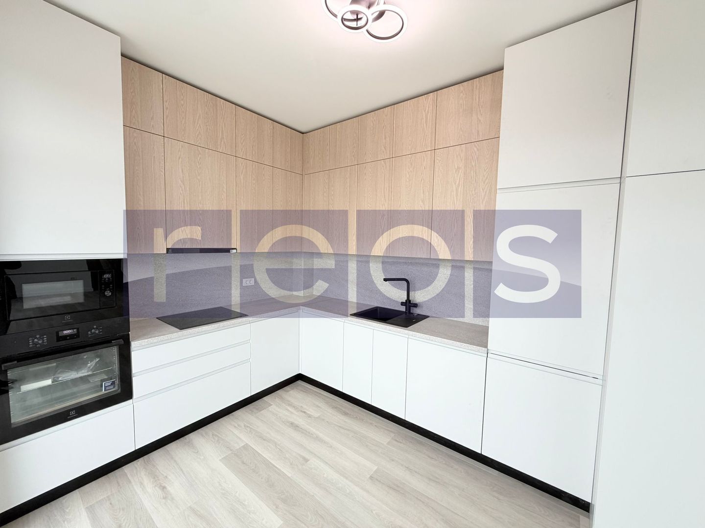 INCHIRIERE APARTAMENT 3 CAMERE | MOBILAT-UTILAT LUX | PARCARE | PIPERA - Poză 12