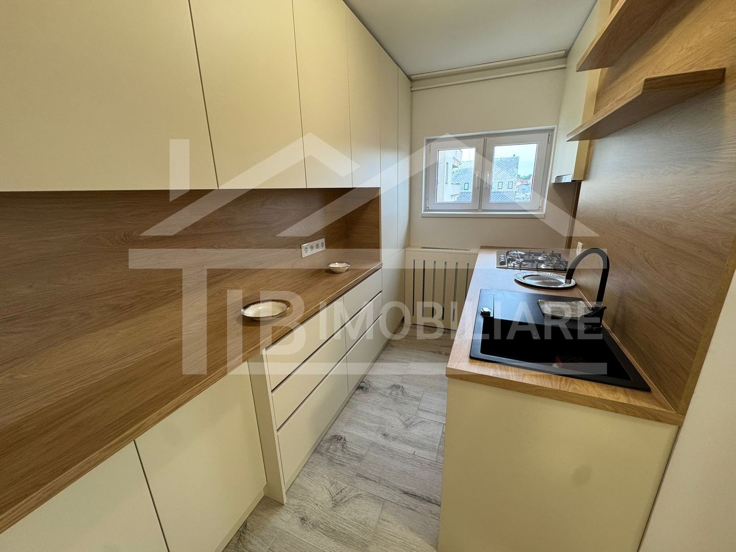 Apartament cu 2 camere, 60mp, decomandat, Zona Central - Poză 7