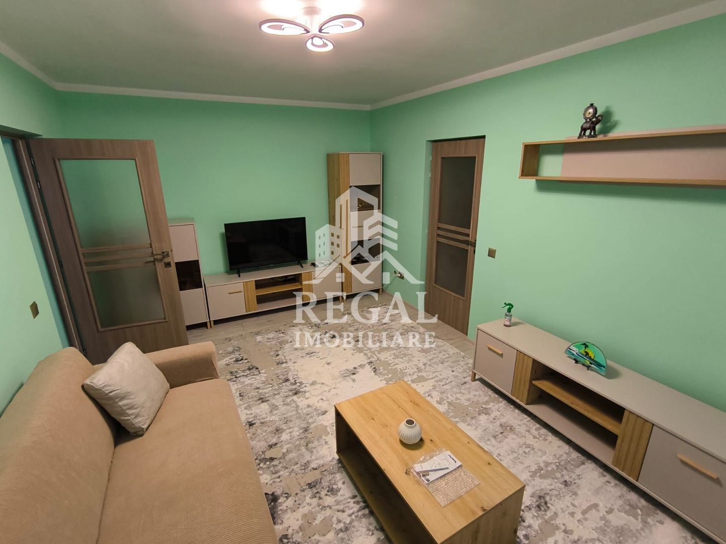 Apartament 2 camere semidecomandat de închiriat – Micro 4, etaj 2/4 - Poză 1