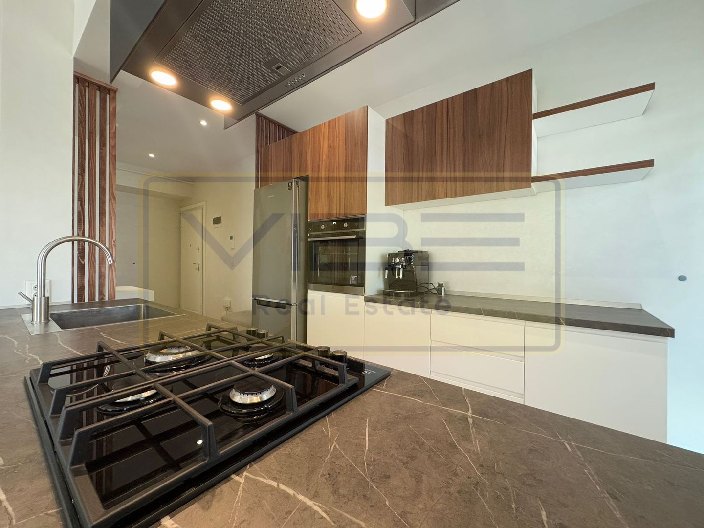 Apartament 2 camere + posibilitate 2 locuri parcare Copou - Royal Town - Poză 11