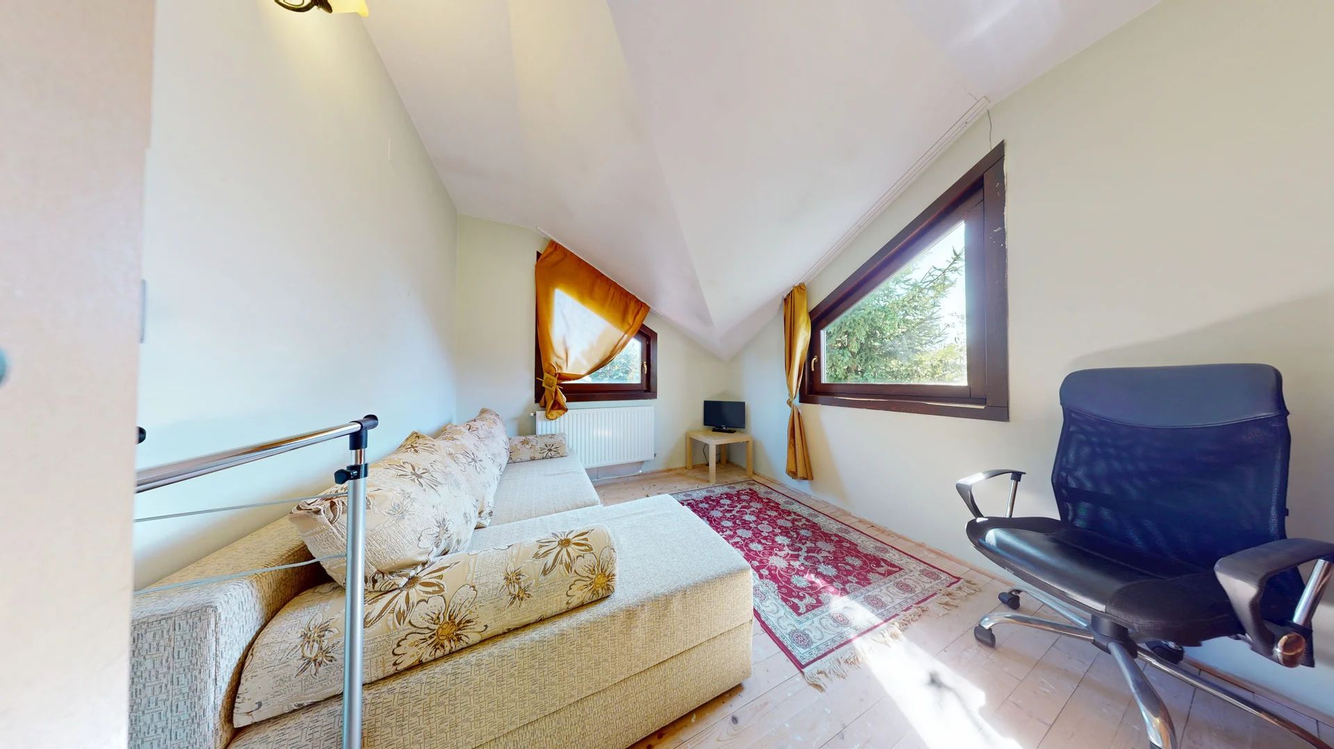 Casa cu 3 dormitoare si birou-Brasov - Poză 12