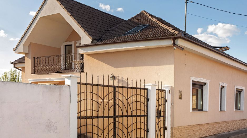 Vilă P+M, Clujului, 190 mp, teren 520 mp, singur în curte. 230 000 E - Poză 2