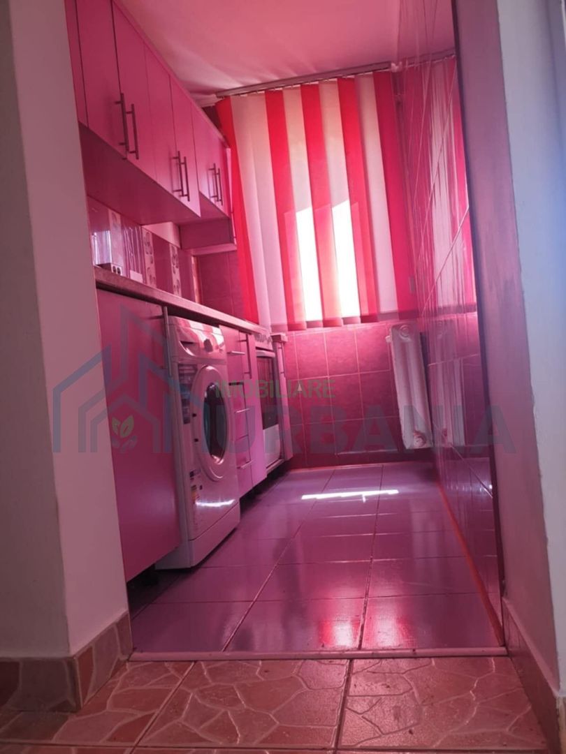 Apartament 2 camere decomandate de închiriat în Podul Roș, lângă Liceul Emil Racoviță - Poză 4