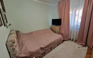 Apartament 3 camere Aradului 2 bai 2 balcoane centrala proprie - Poză 15
