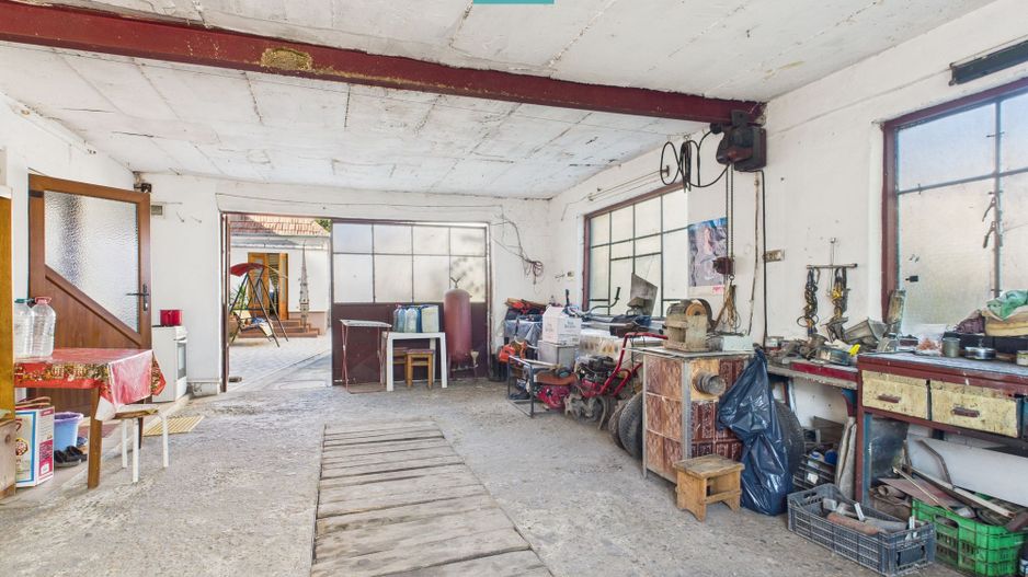 Casă cu 4 camere, curte și atelier mecanic - Sebeș - Poză 11