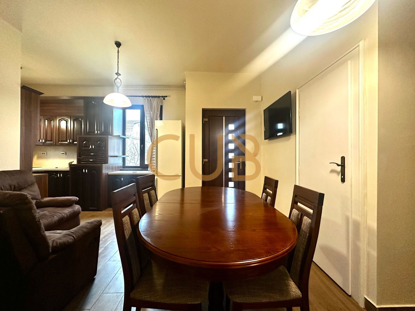 MEDICINA - 2cam mobilat+utilat | renovat complet, centrala, clima | - Poză 3