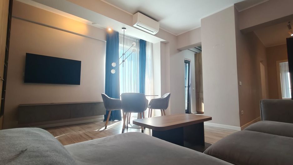 Ap. 2 camere de vânzare, mobilat, etaj 7, zona Delfinariu - Poză 2