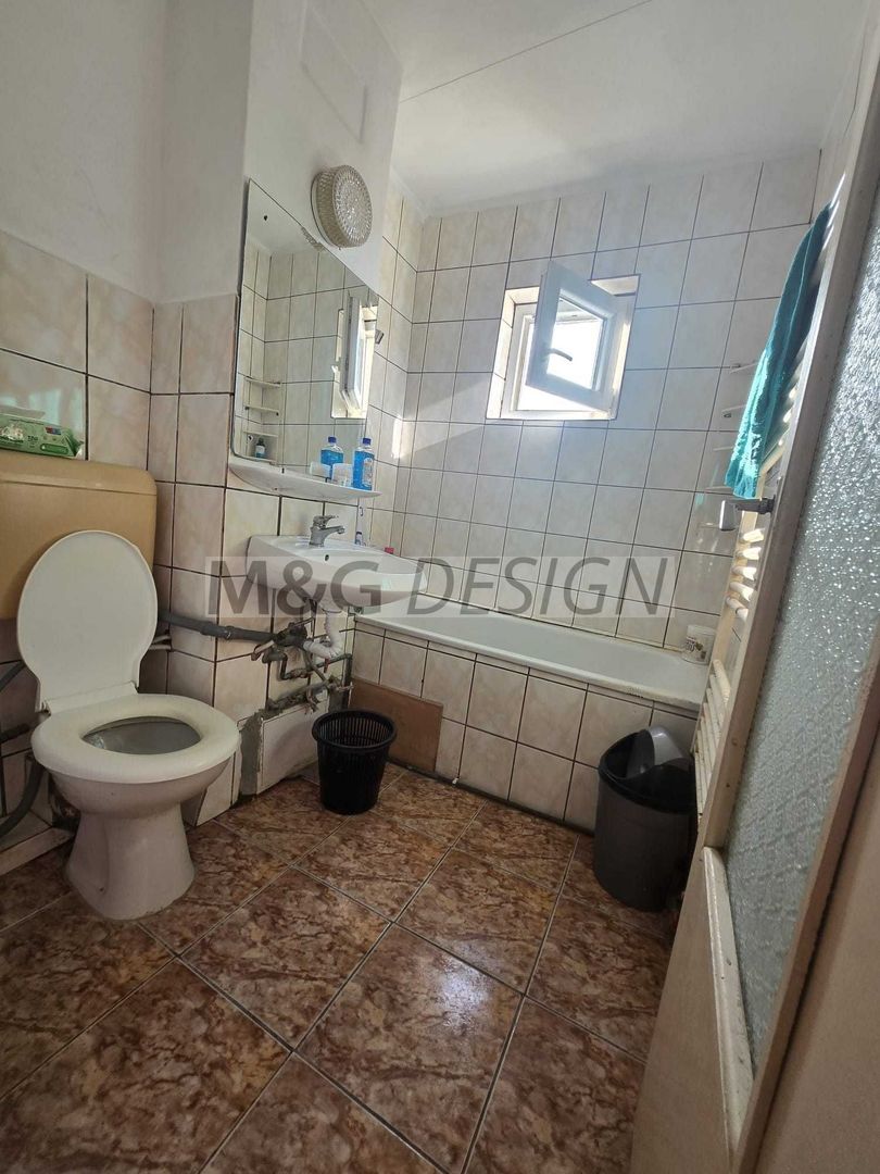 Ap 3 camere, zona Lipovei, etaj 3, decomandat - Poză 9