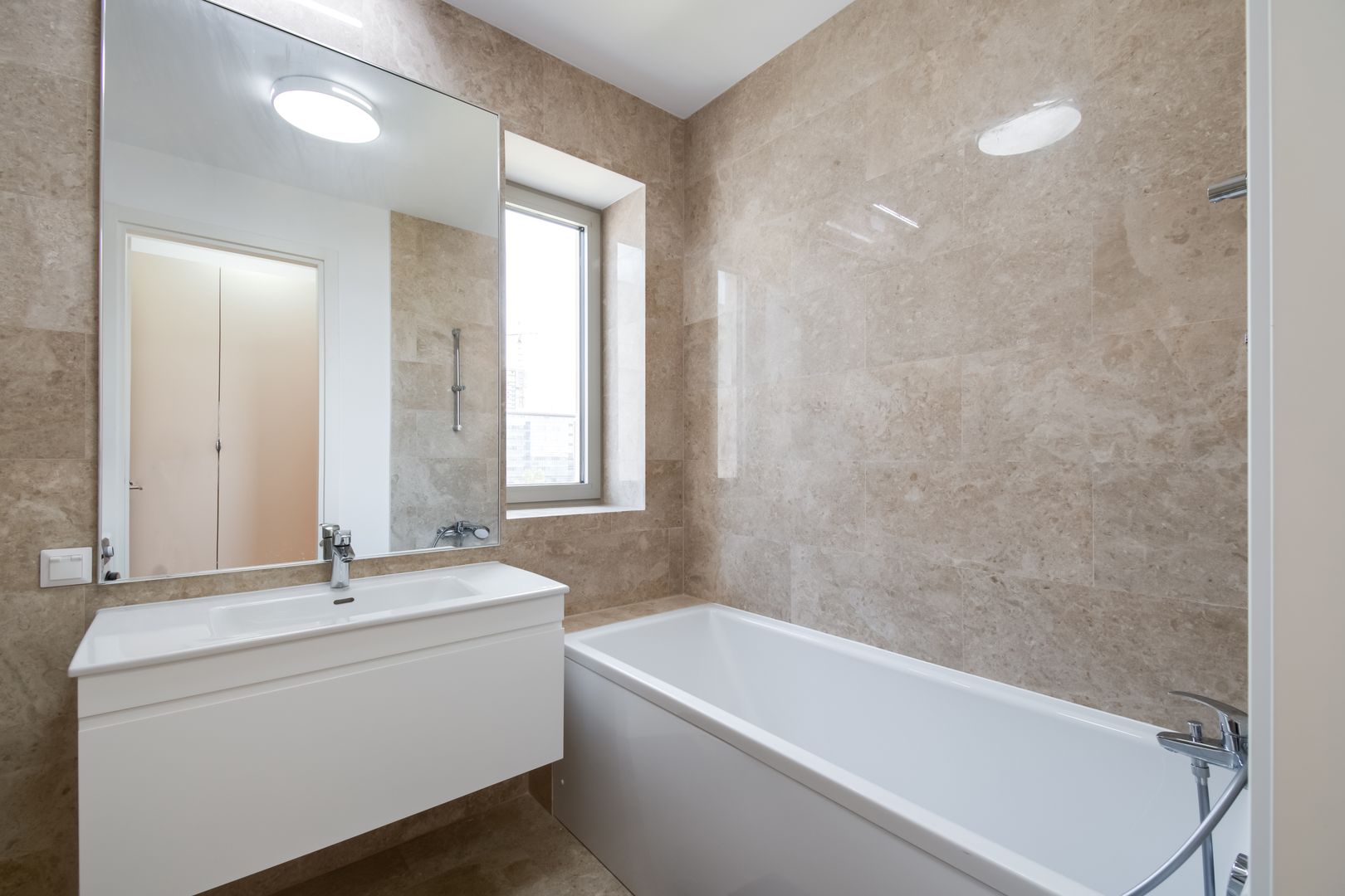 Prima inchiriere | 4 camere premium in Luxuria Residence | Parcare - Poză 16