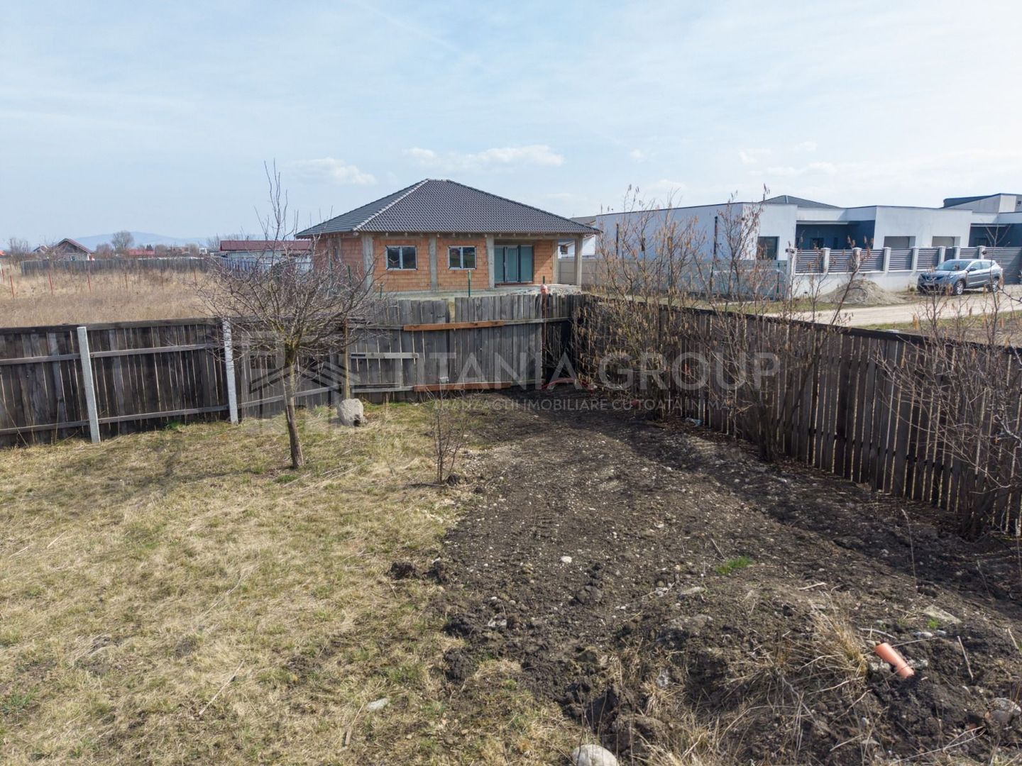 Teren 500 mp, împrejmuit, curent și internet pe teren, cu proiect și autorizație - Poză 12