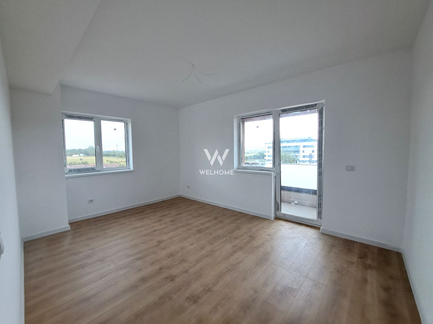 Apartament 3 camere, 2 bai, balcon mare - Sibiu - Poză 2