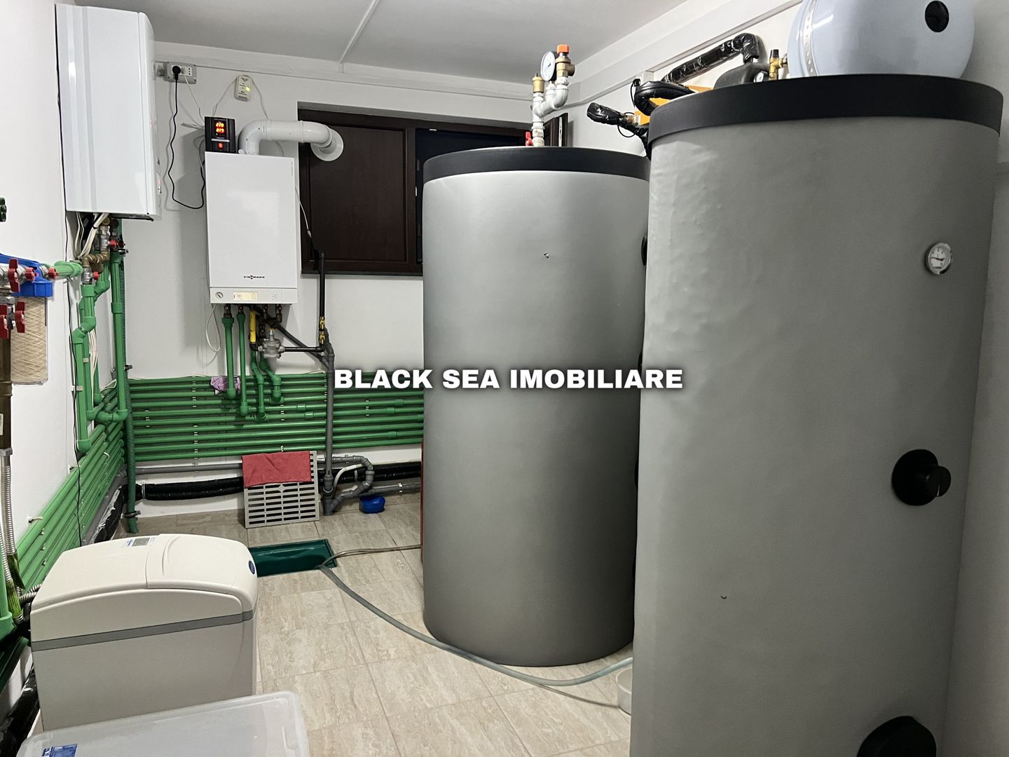 Vila de 7 Camere D+P+1+POD - Curte si garaj, EFORIE NORD Ocazie unica - Poză 23