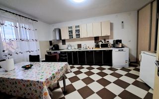 Casa Selimbar, pivnita mare, dormitor la parter - Poză 1