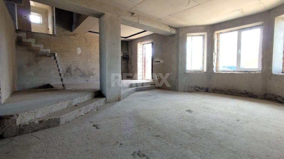 CASĂ CU 2 NIVELE – 136 m² | 4 DORMITOARE | 7 ARI ANENII NOI - Poză 6