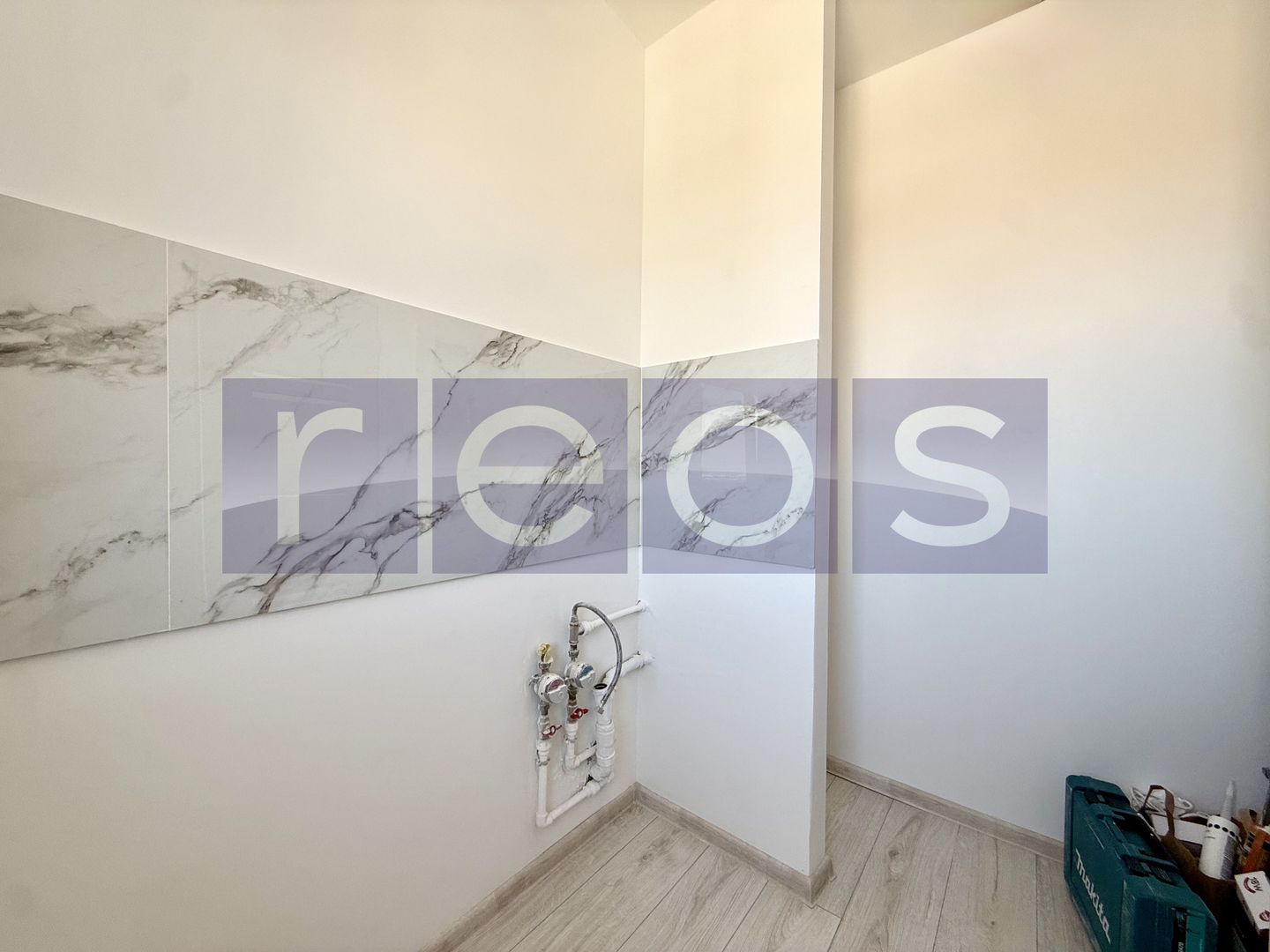 VÂNZARE GARSONIERĂ | ZONA TITAN | LUMINOASĂ ȘI SPAȚIOASĂ - Poză 5