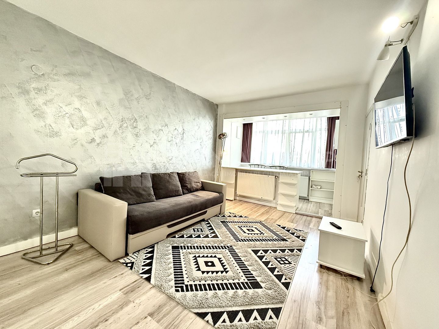 Garsoniera cochetă de inchiriat, termen scurt/lung - Bulevardul Gării - Poză 1