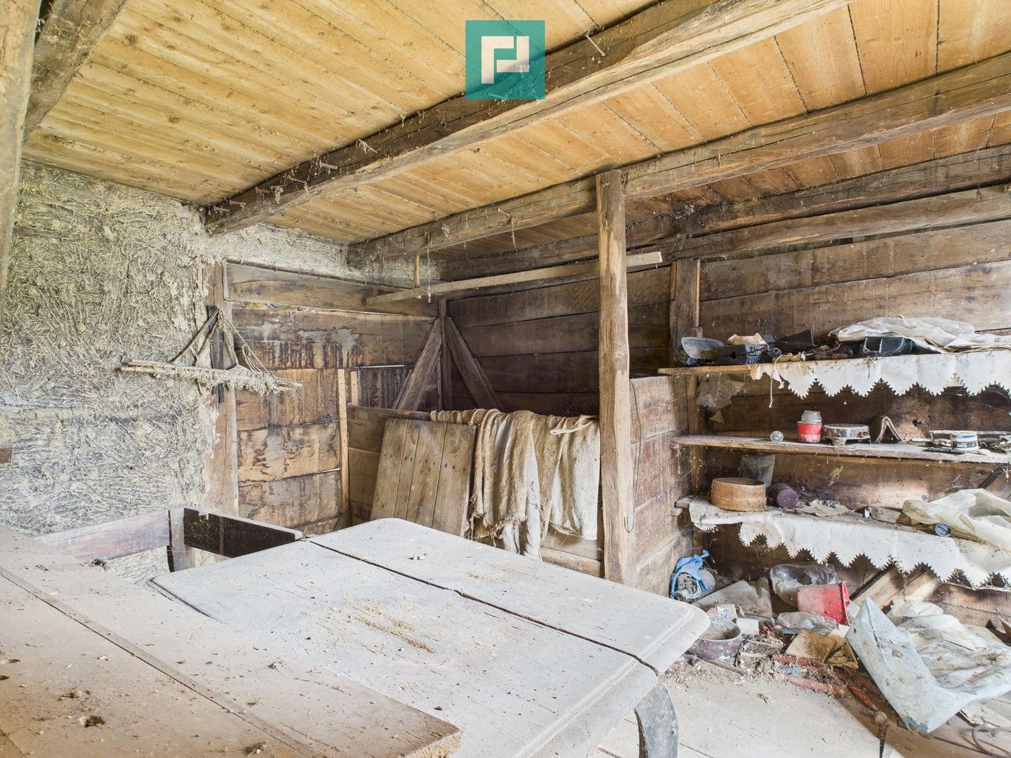 Casă cu 4 camere în Buhani, Dezna - Poză 8