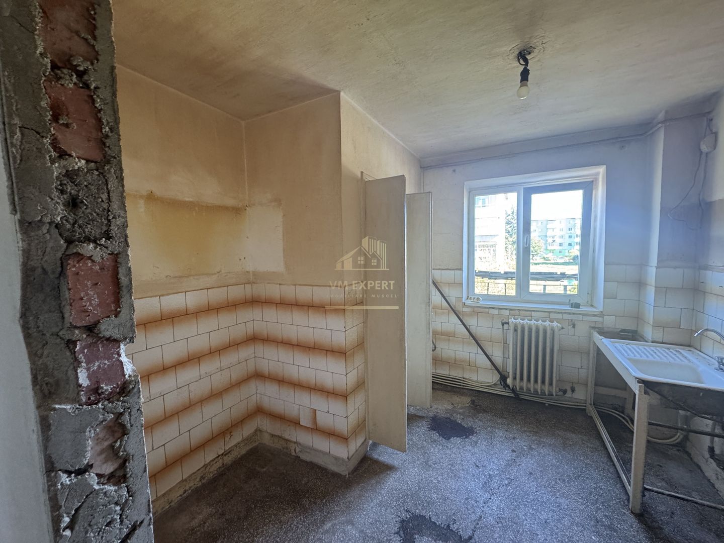 APARTAMENT 3 CAMERE ETAJ 3 CAMPULUNG - Poză 10