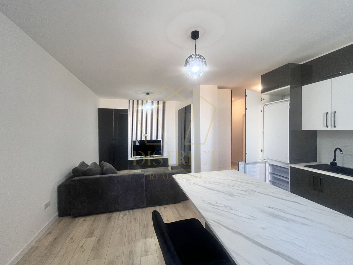 Apartament deosebit cu 2 camere | Torontalului - Poză 2