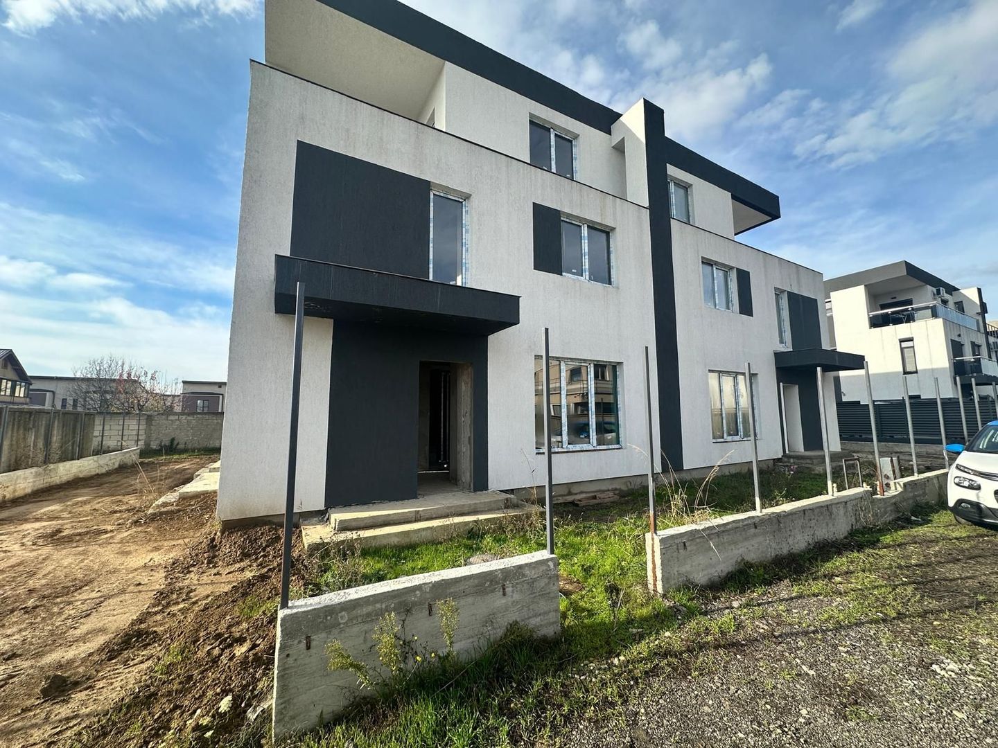 CASA DUPLEX - RATE LA DEZVOLTATOR, INCALZIRE PARDOSEALA, COMISION 0% - Poză 1