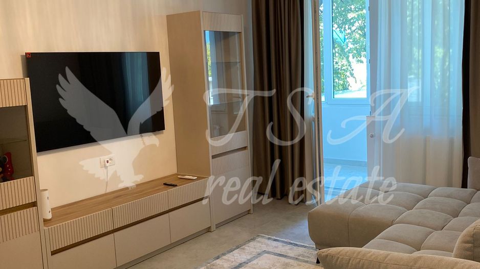 Apartament 2 camere Bdul Ferdinand cu terasă generoasă si loc de parcare - Poză 1