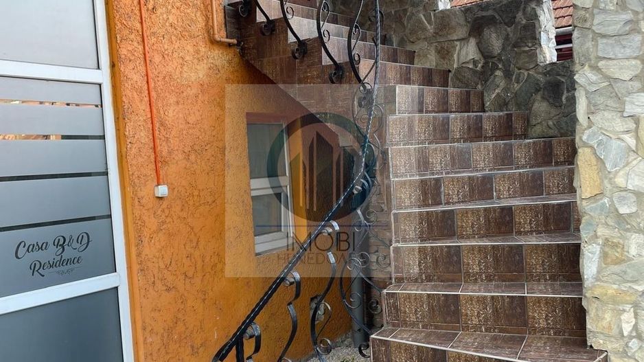Investiție sigura, zona excelenta–Pensiune funcționala, Str.Horea Deva - Poză 16