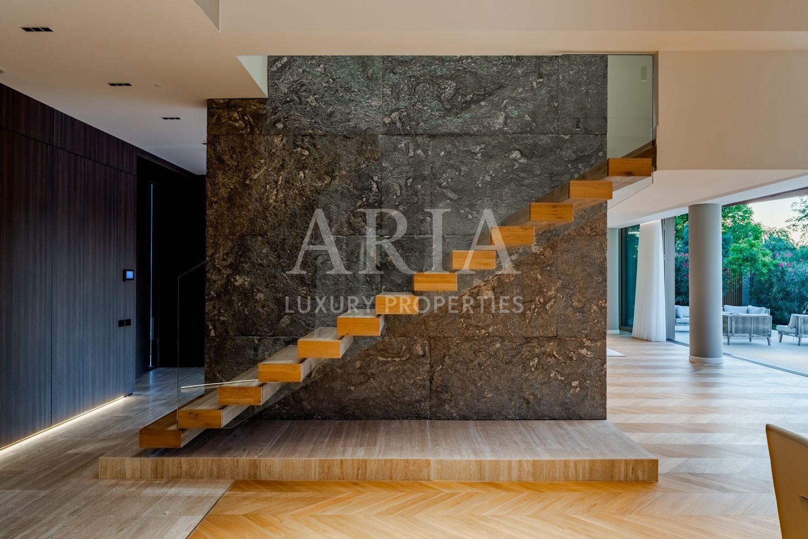 VILA FRONTLAKE – acolo unde arhitectura întâlnește libertatea - Poză 5