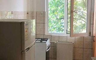 2 camere | etaj 2 | centrala proprie | mobilat si utilat | zona excelenta | - Poză 5