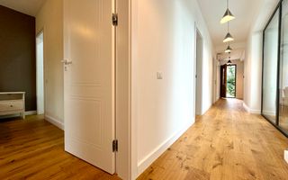 Vila cu 5 camere // * 565 mp gradina* // Tunari - Poză 18