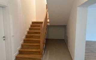 Vila moderna spatioasa - Poză 6