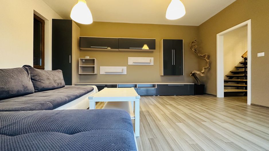 Apartament 3 camere, dispus 2 niveluri - 143 mp | Parcare privata - Poză 2