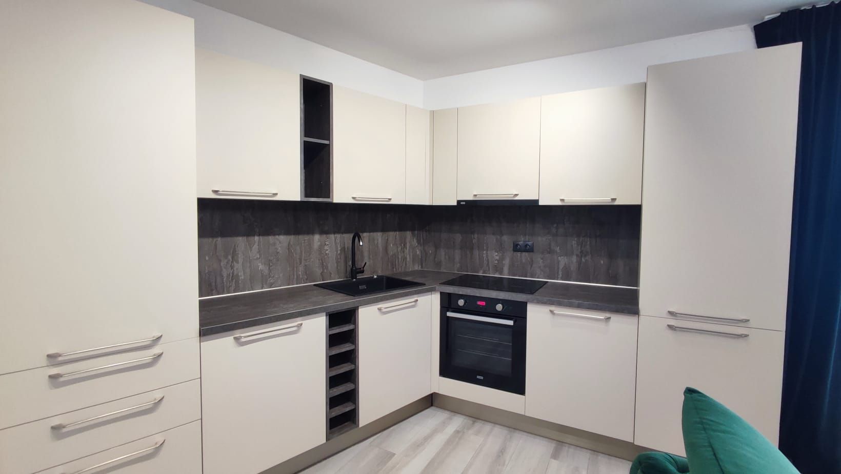 3 Camere  Superfinisat cu Parcare Subterana zona Andrei Muresanu - Poză 3