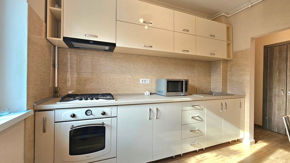 Apartament cu 2 camere de vânzare în zona Dacia Constanta renovat - Poză 7
