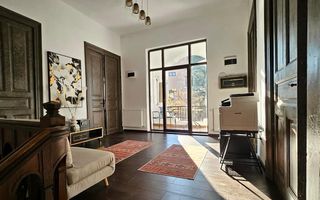 Refined Elegance Meets Urban Functionality in the Heart of Bucharest - Poză 1