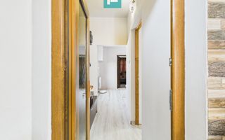 Casă cu 2 camere nou renovată cu anexă în Nădab - Poză 8