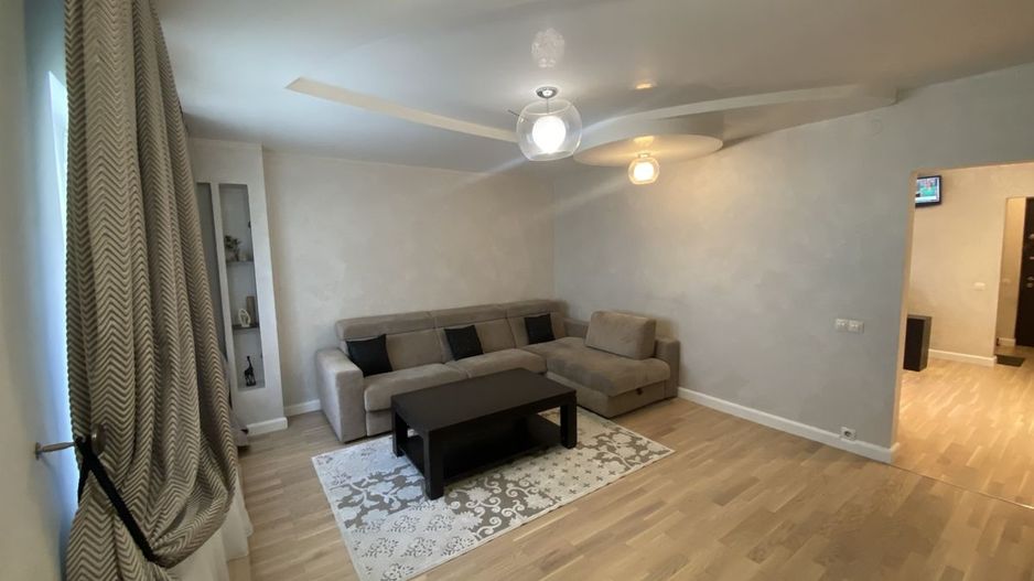 De Închiriat Apartament 3 Camere Decebal, Renovat, Aproape, de Metrou - Poză 14