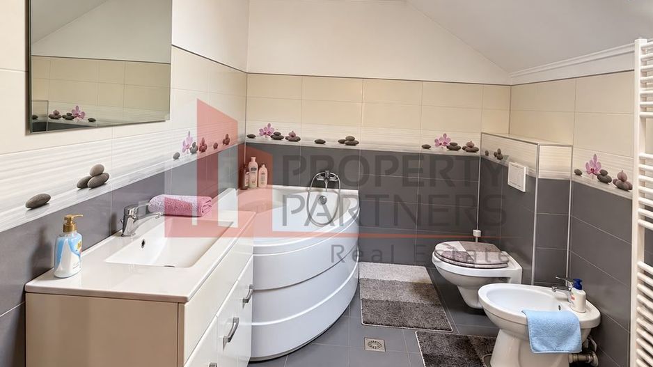 Casă tip duplex, renovată integral, în Cristian – Brașov - Poză 12