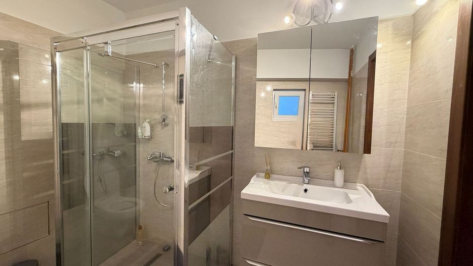 DE INCHIRIAT Apartament 4 camere Piața Unirii, cu parcare - Poză 17