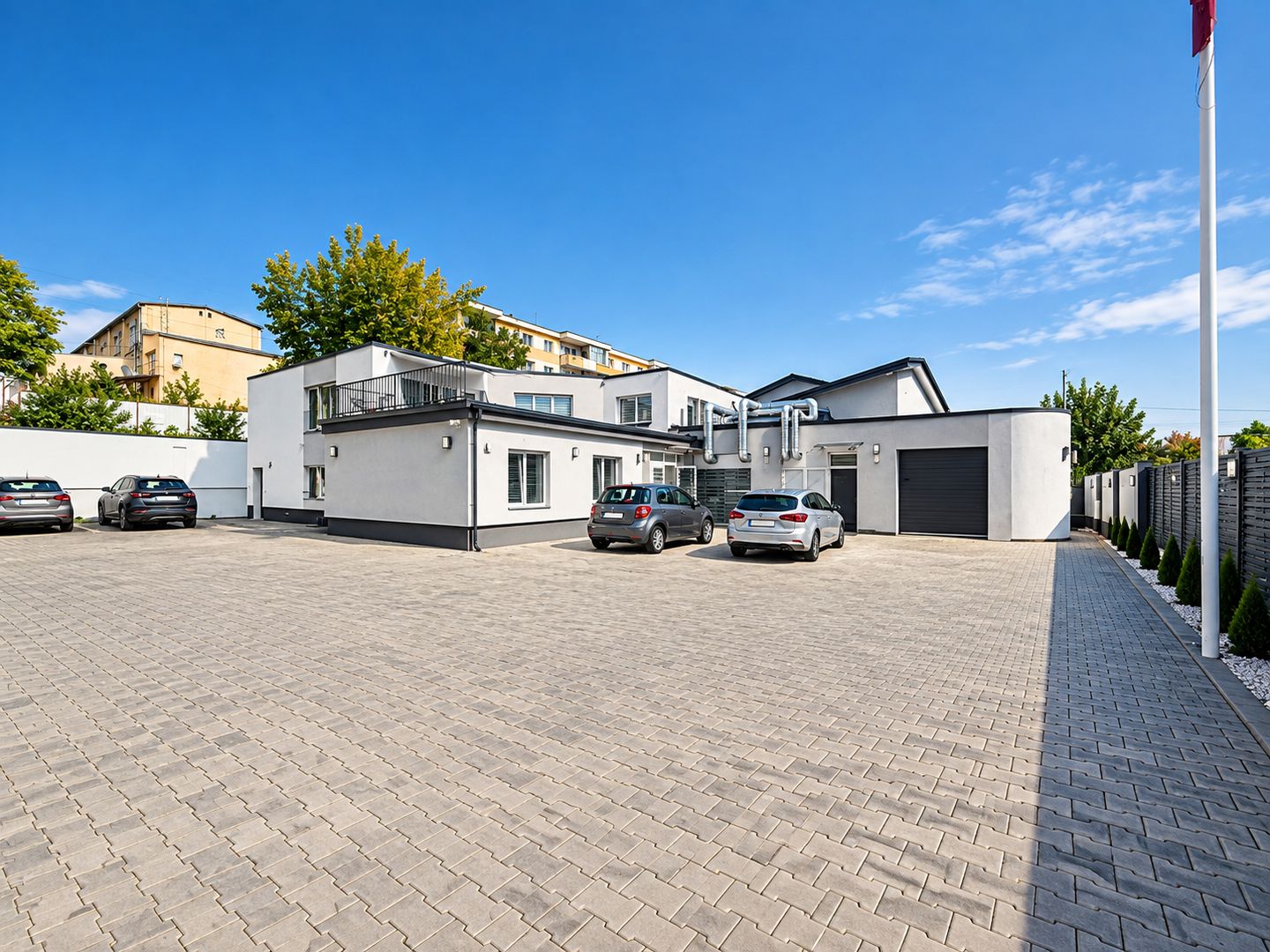 Spatiu comercial/ de inchiriat /Intre Lacuri - Poză 2