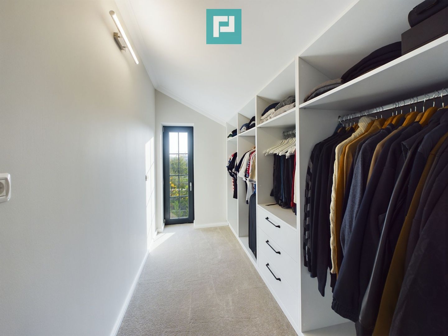 Vilă Premium de Închiriat – confort și eleganță - Poză 13