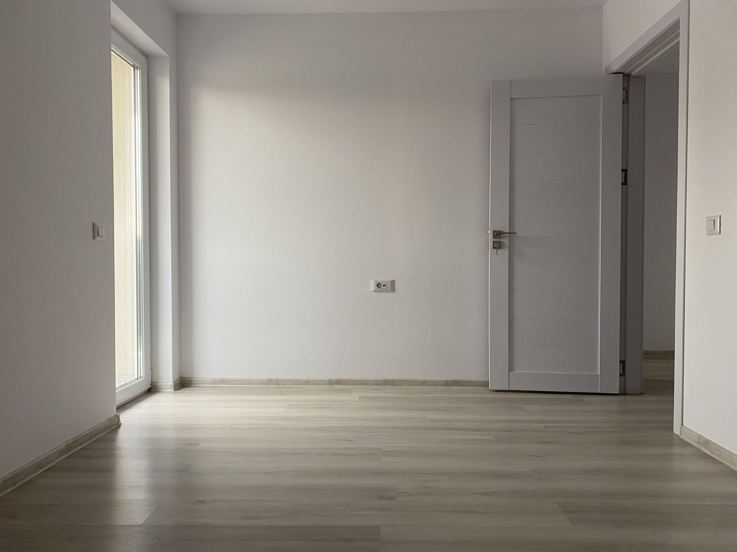 Vanzare apartament cu 3 camere - bloc nou - zona Sideco - Targoviste - Poză 4