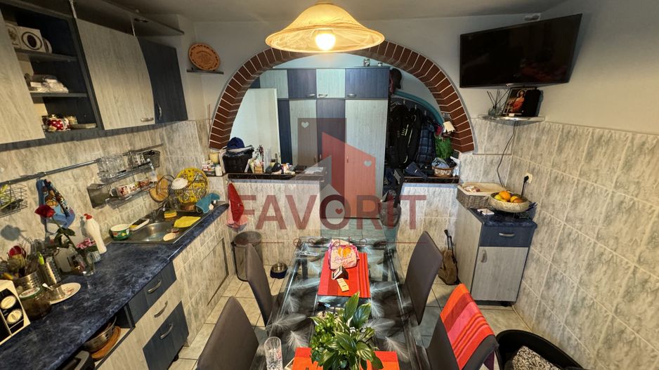 Etaj intermediar. Pozitie excelenta. Boxa in CF - Poză 7