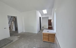 Vilă spațioasă Tunari | Curte mare | Complex închis - Poză 12