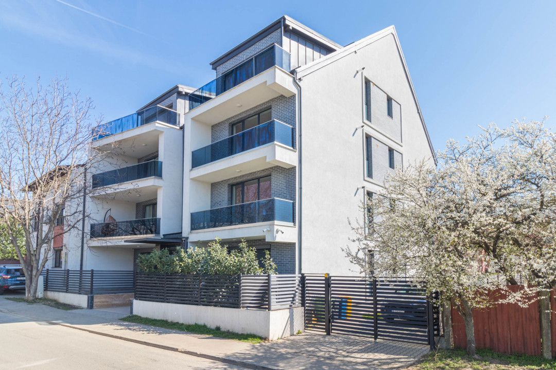 Apartament 3 camere Sisesti - vedere catre lac - Poză 10