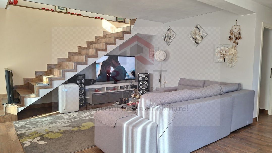 Casa de Vanzare Corbeni- Oestii- Arges - Poză 8