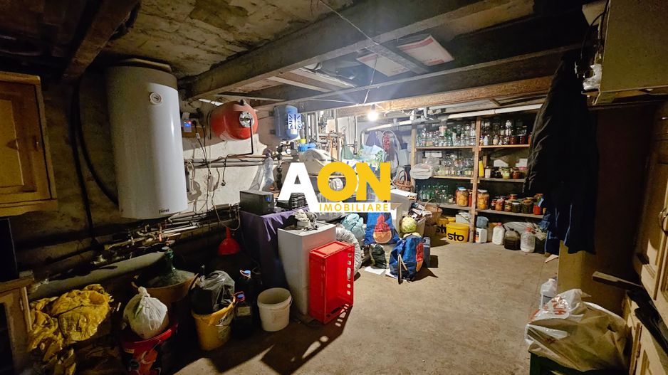 Casa cu doua corpuri, 5 camere, 1580 mp teren, Dealul Furcilor - Poză 24