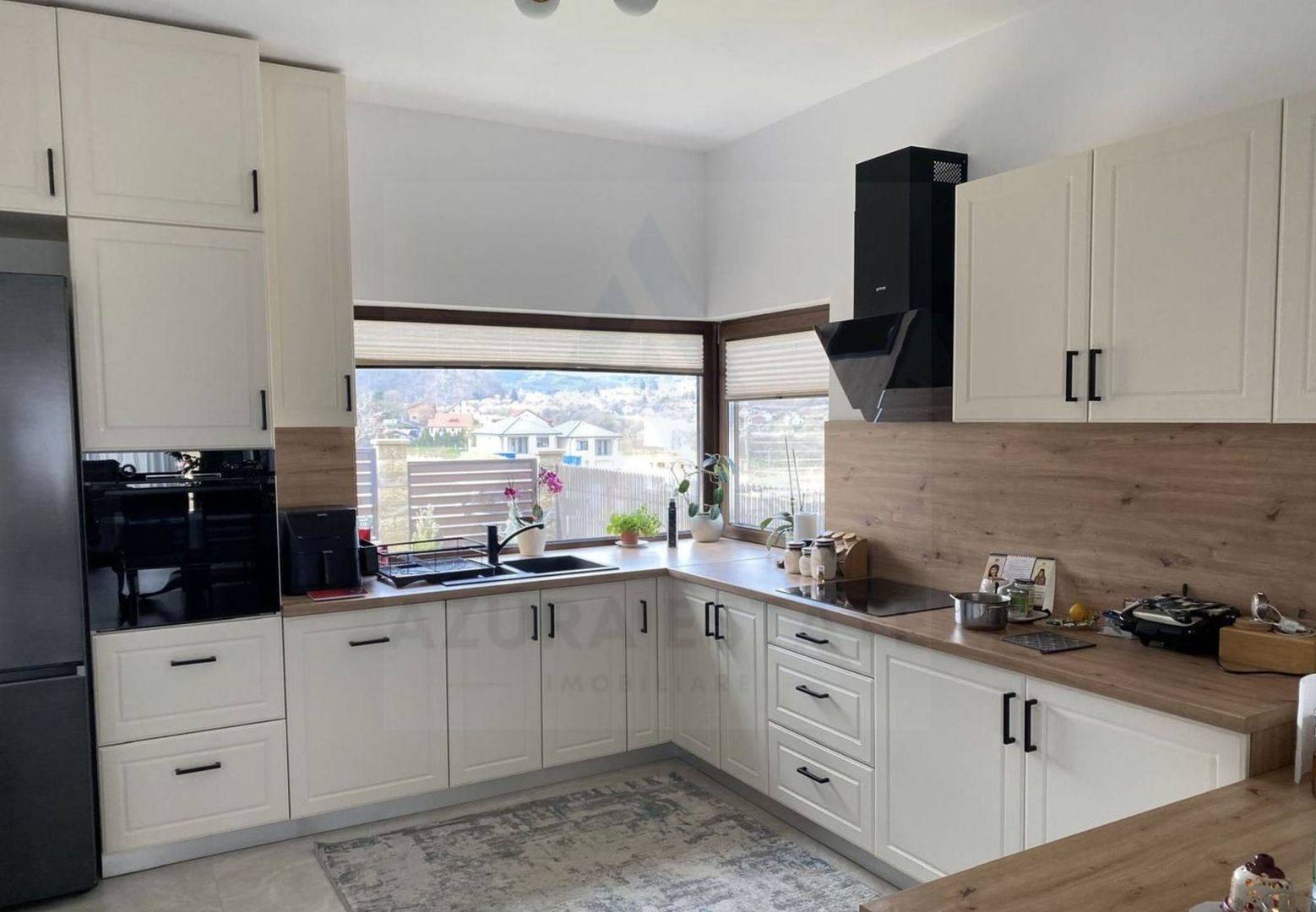 Casa ultrafinisata 199 mp utili garaj si teren 410 mp in Cisnadioara - Poză 13
