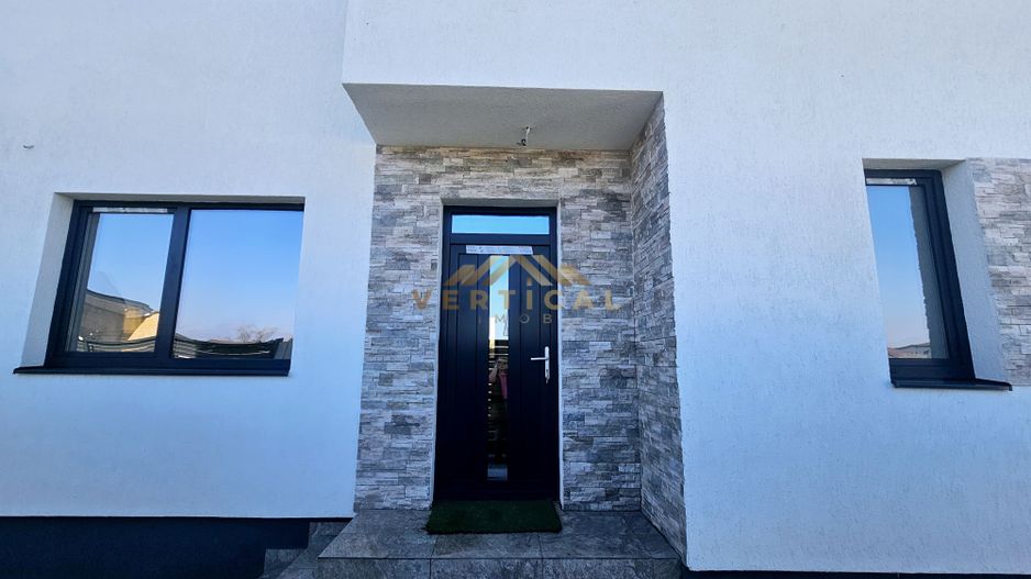 Casa pe un singur nivel cu 4 camere - comuna Berceni - Poză 1