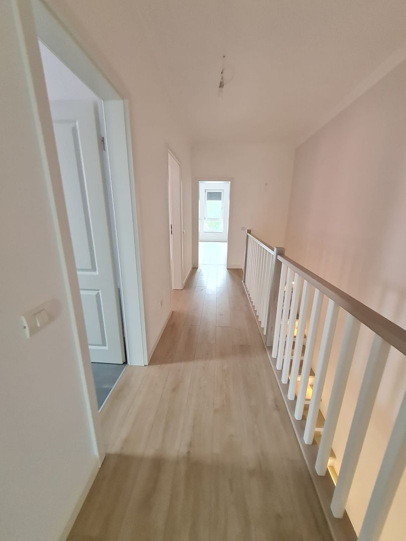 Proiect deosebit la 5 minute de Iulius Town - Poză 12