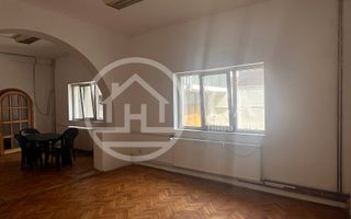 Casa cu 6 camere de inchiriat zona centrala, Oradea - Poză 4
